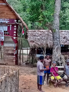 Suku-Awyu-dari-Dusun-Bagu-Muga-Suwisi